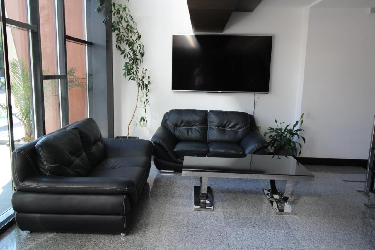 Apartment Paradiso 'b' 605 Private